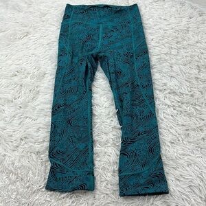 Lululemon In Movement Crop *Everlux 19" Kitakami Spirit Green Black